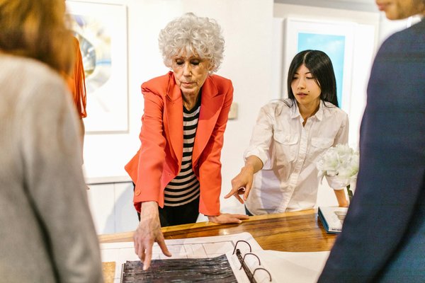 Transformation des Études Juridiques en Entreprise à Travers les Décennies